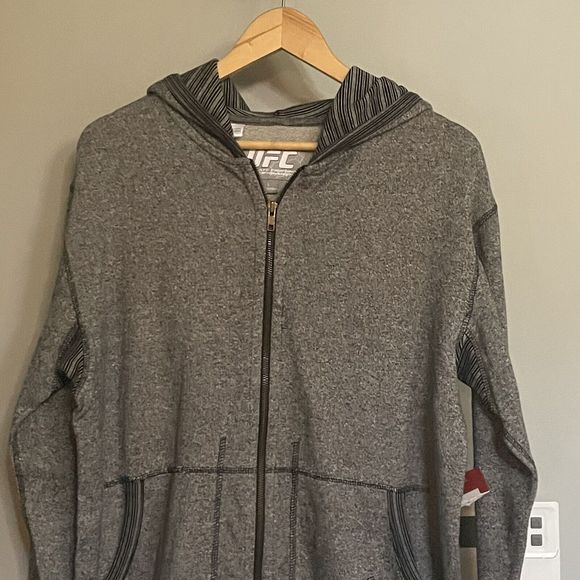 UFC Ultimate Fighting Championship sweatshirt Hooded Zip up Graphic Large NWT - Picture 2 of 14